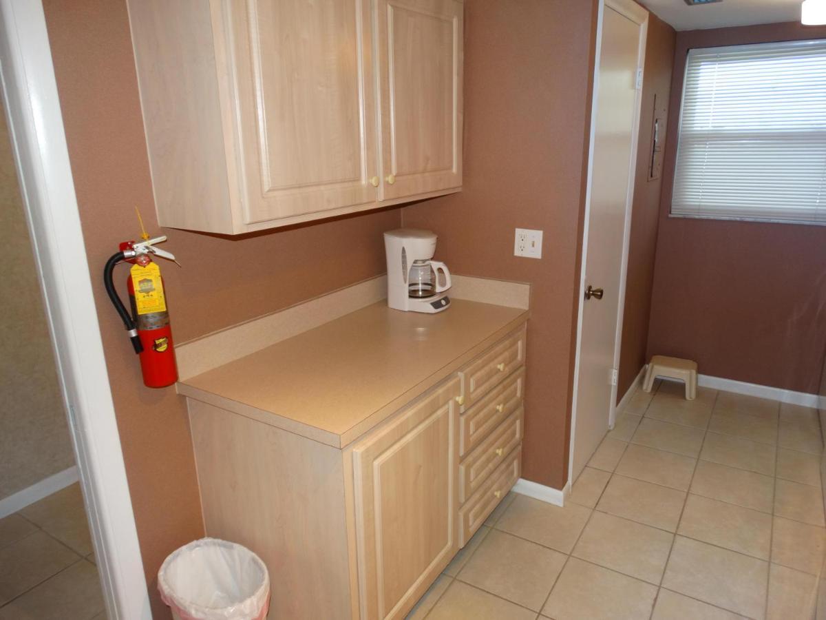 Spanish Main 66- Direct Oceanfront Condo! Cocoa Beach Exterior photo
